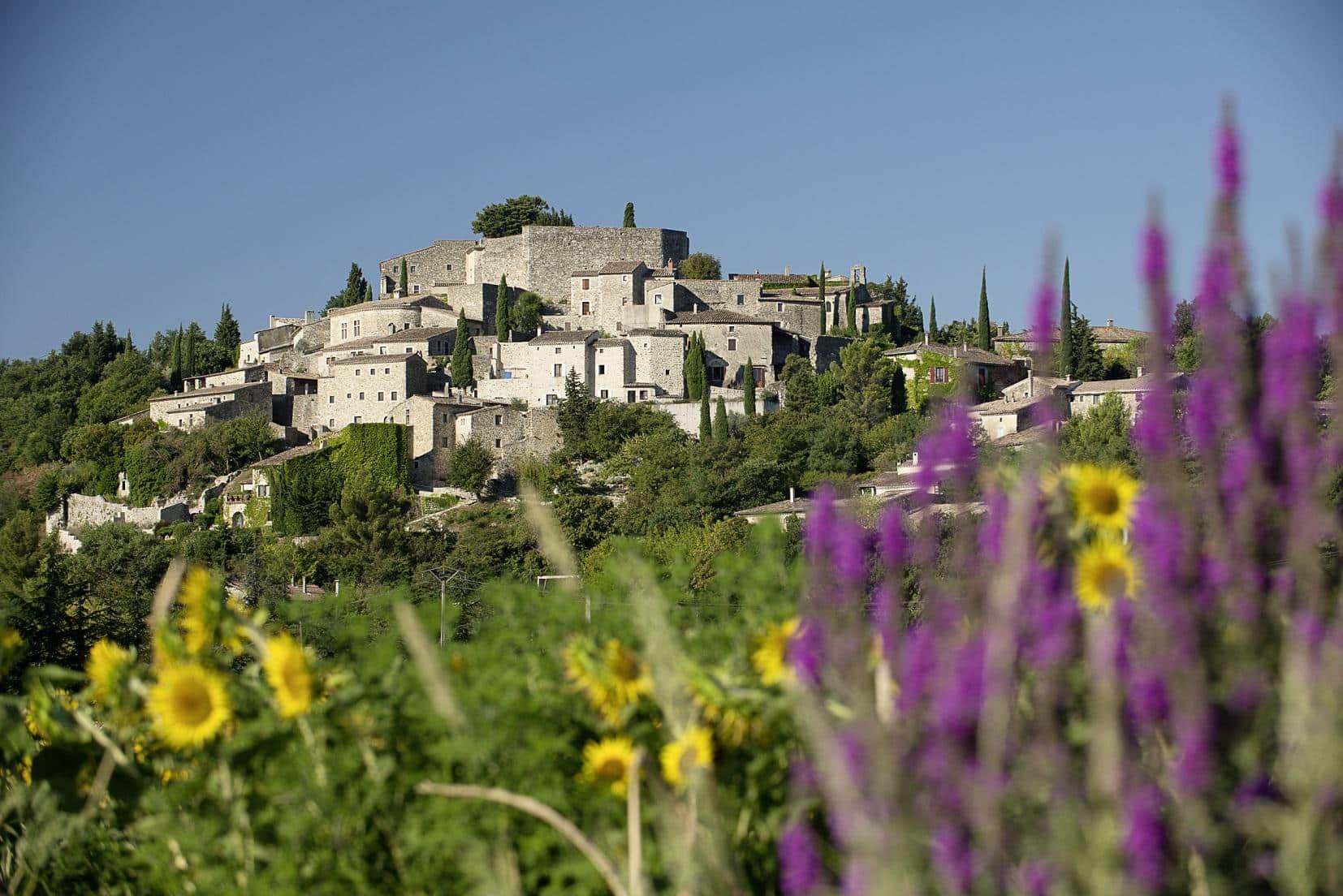 les villages perchés en drome provençale